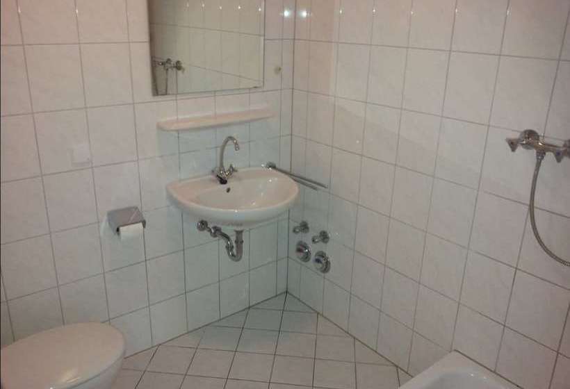 Пансион Monteurzimmer Viernheimmannheim