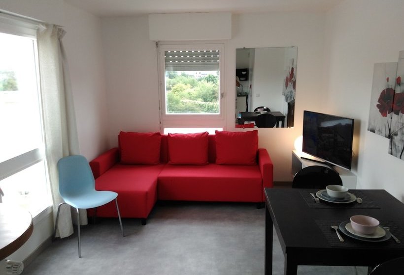 Appartement 2 Pièces Avec Grande Terrasse