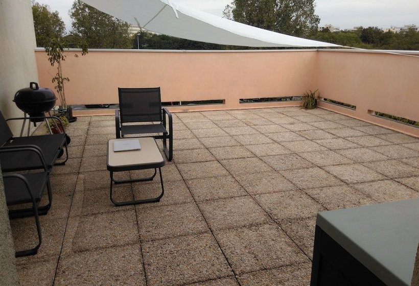 Appartement 2 Pièces Avec Grande Terrasse