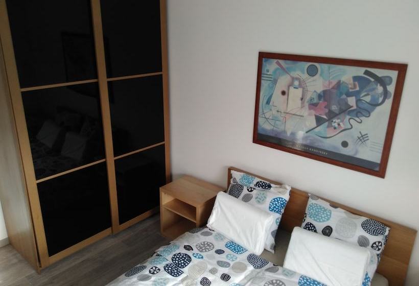 Appartement 2 Pièces Avec Grande Terrasse