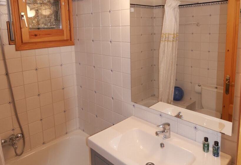 Cozy Apartment In Alp