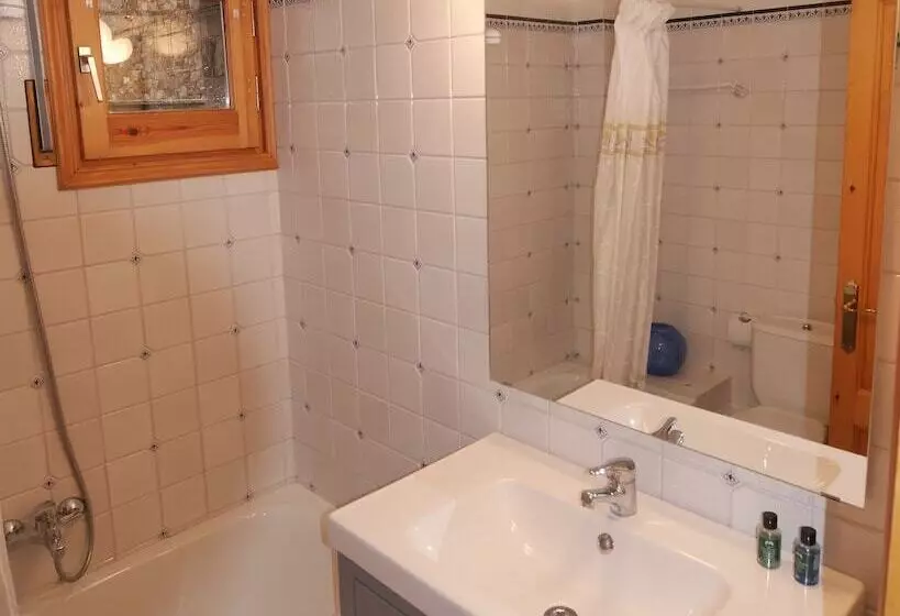 Cozy Apartment In Alp