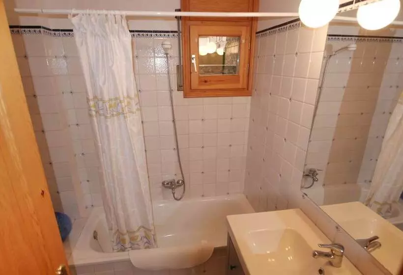 Cozy Apartment In Alp