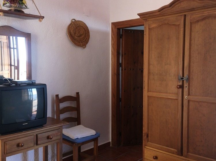 El Rincón De Yegen  Near Puente De La Tableta