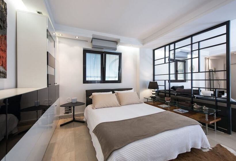 Fabulous Sea View Apartment