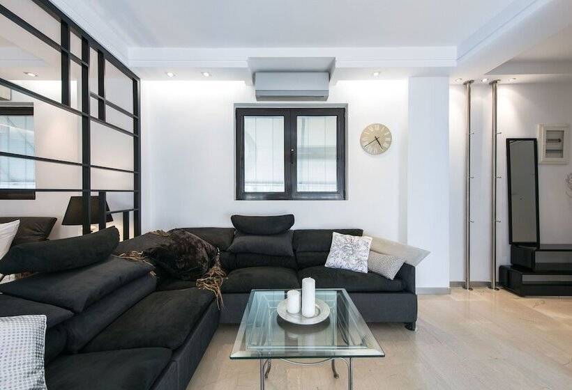 Fabulous Sea View Apartment