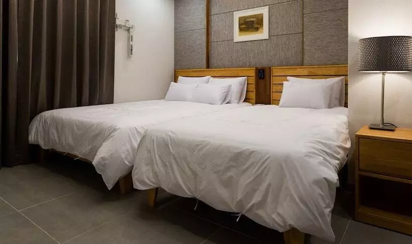Cityhall Hotel Jeju
