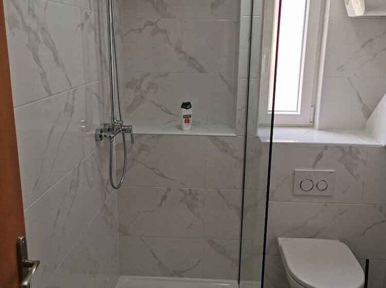 M & J Central Suites