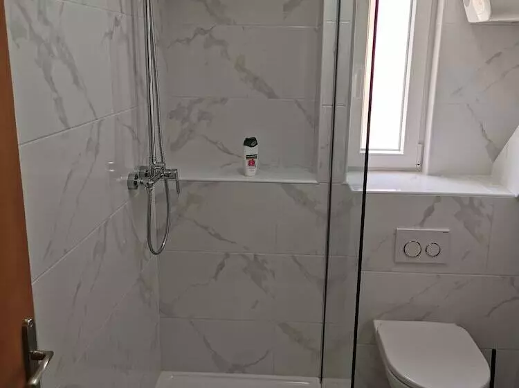M & J Central Suites