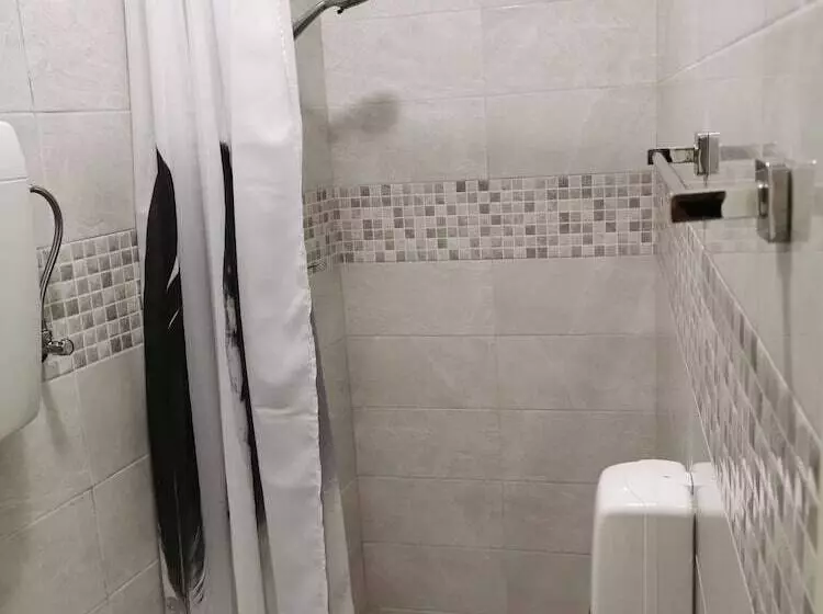 M & J Central Suites
