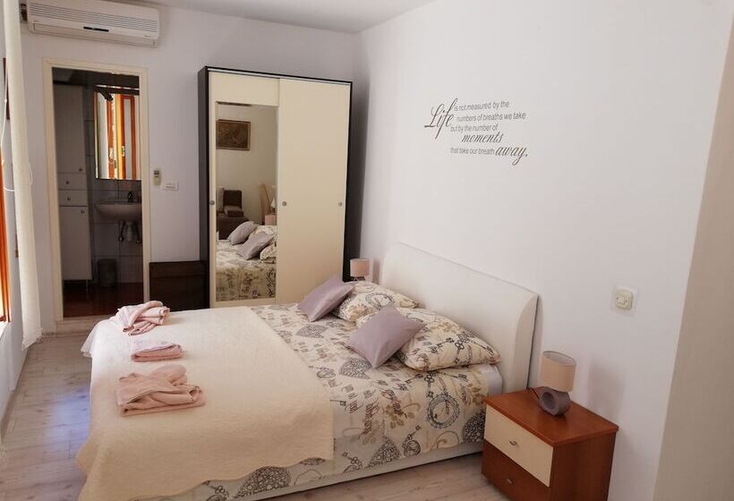 M & J Central Suites