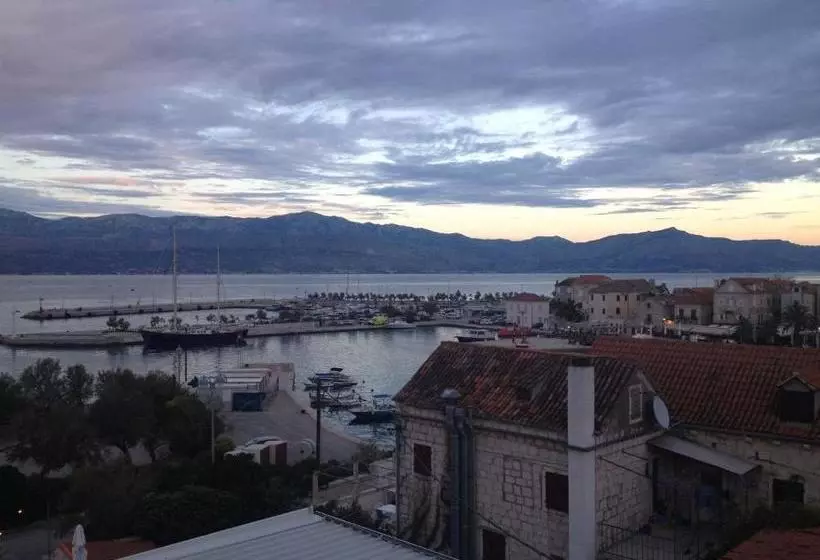 Apartment Dot Deluxe