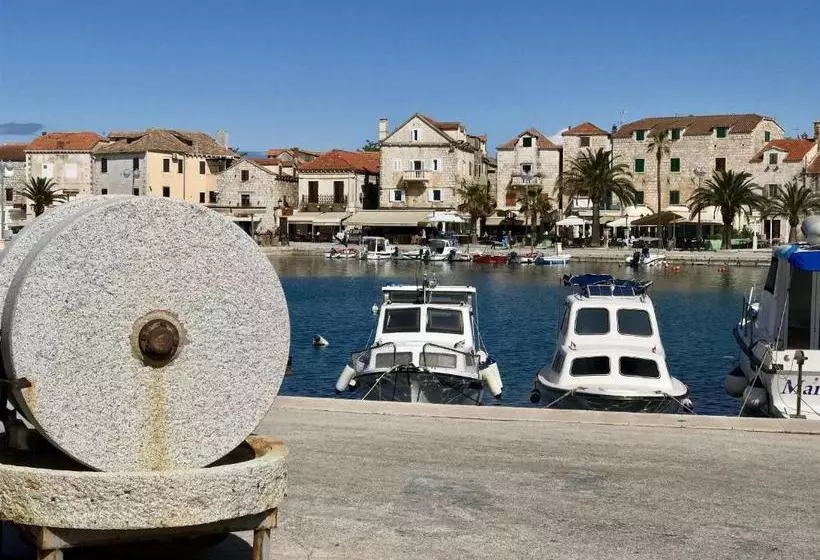 Apartment Dot Deluxe