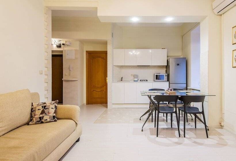Gm Apartment Smolenskaya Sennaya 27