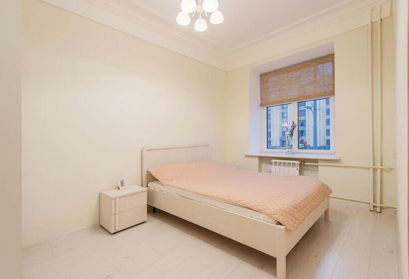 Gm Apartment Smolenskaya Sennaya 27