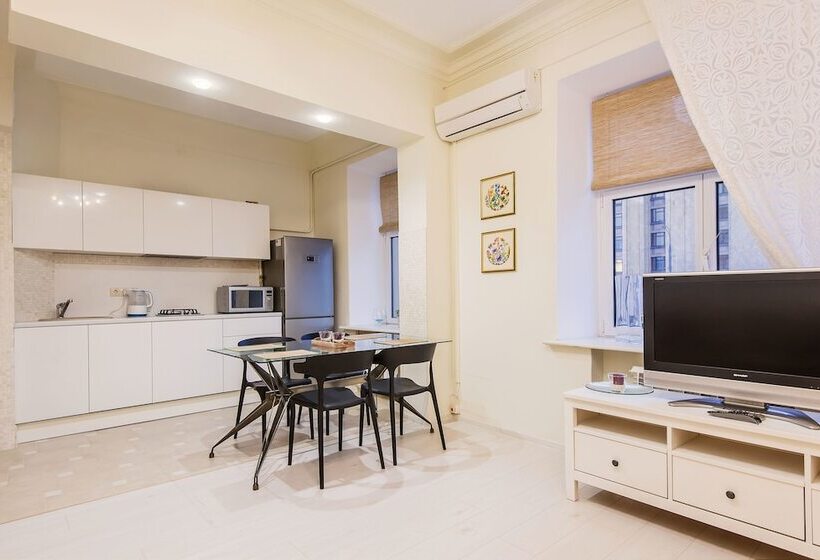 Gm Apartment Smolenskaya Sennaya 27