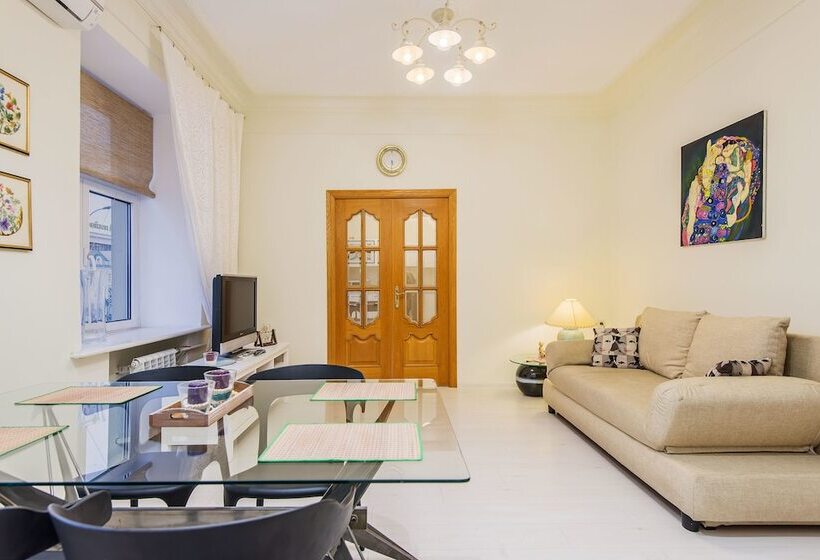 Gm Apartment Smolenskaya Sennaya 27