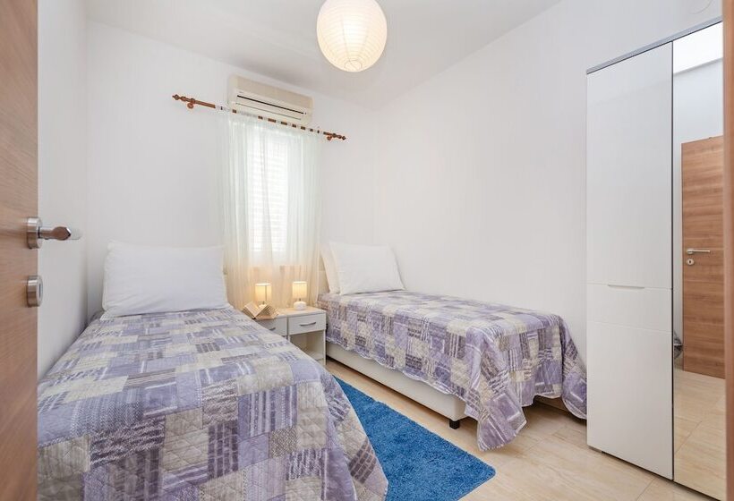 بنسيون Apartments Elica