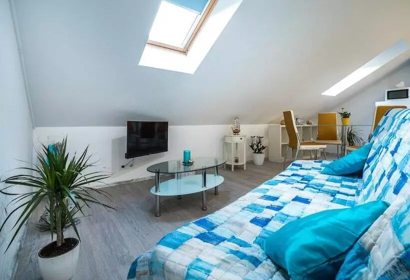 ペンション Apartments Sunshine Home