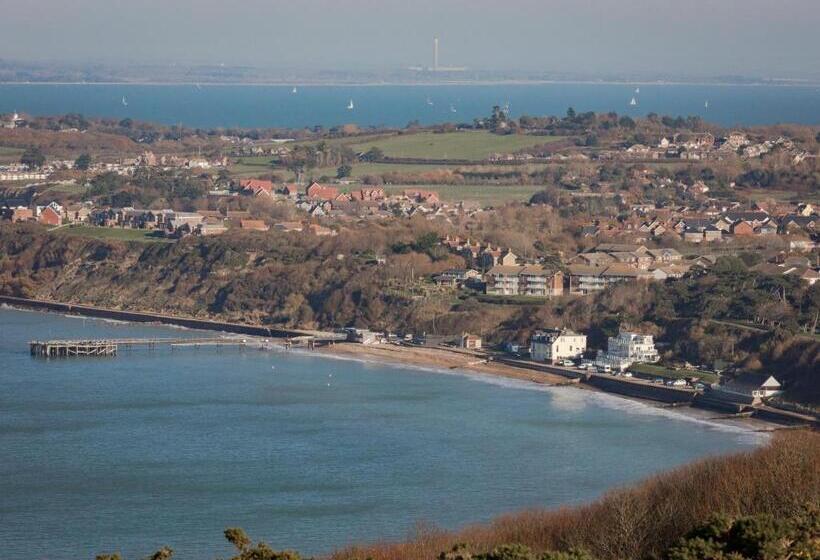 Promenade Apartment With Own Beach Hut