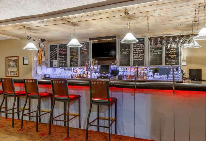 Отель Holiday Inn Ontario, An Ihg