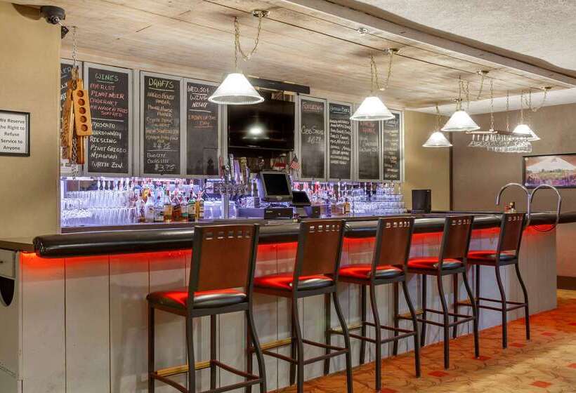 Отель Holiday Inn Ontario, An Ihg