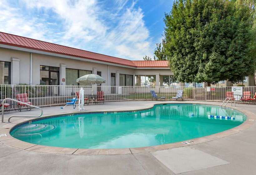 Отель Holiday Inn Ontario, An Ihg