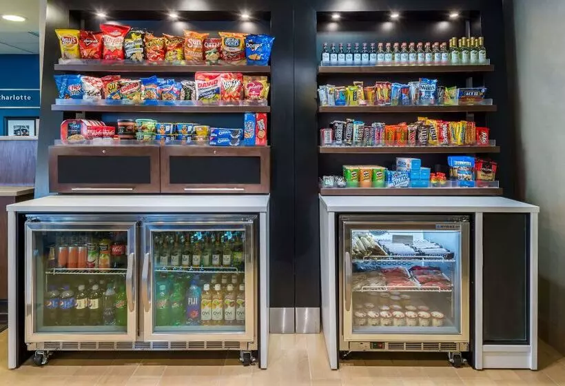 Отель Hampton Inn Charlotteuniversity Place