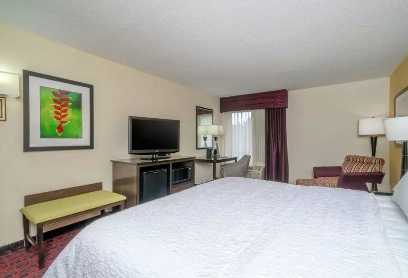 هتل Hampton Inn By Hilton Hopewell Fort Gregg Adams