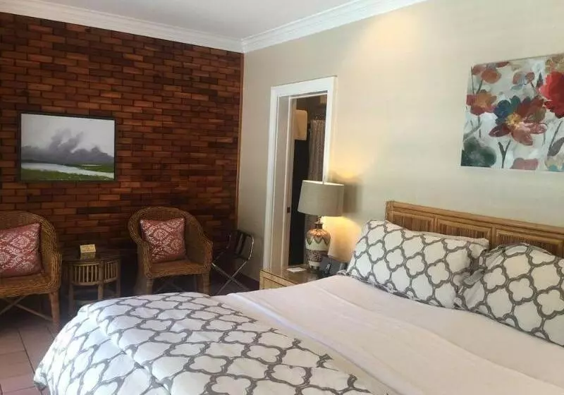 هتل Heron House Adult Only