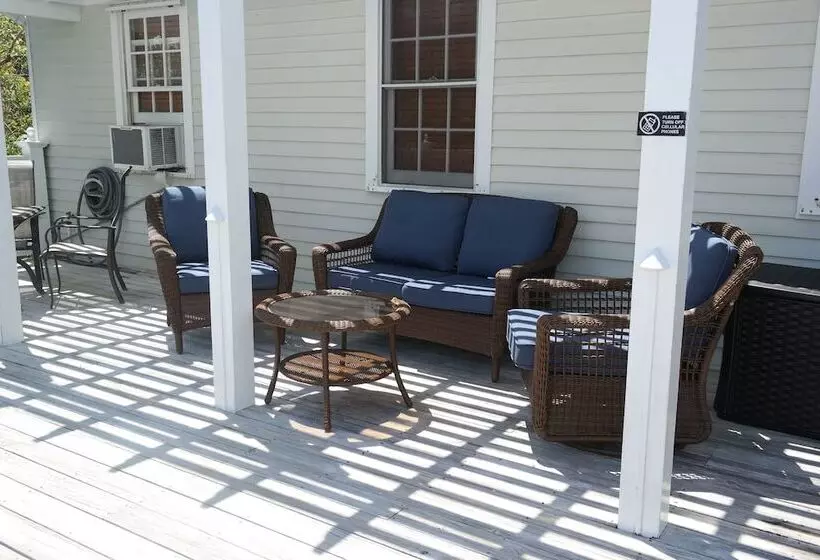 هتل Heron House Adult Only