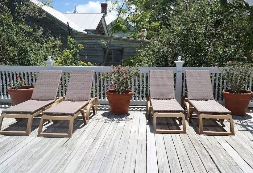 هتل Heron House Adult Only