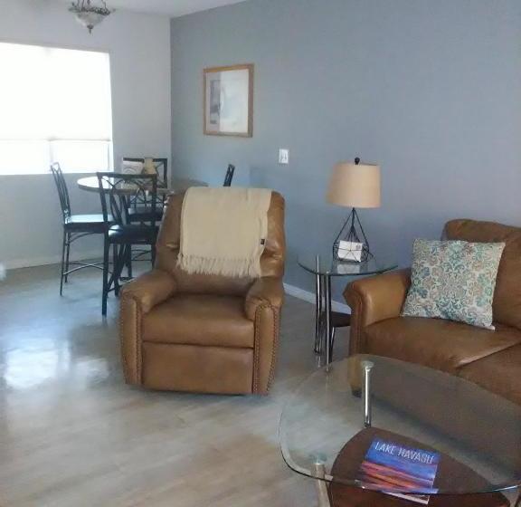 Отель Hidden Palms Resort & Condominiums