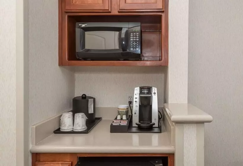 호텔 Hilton Garden Inn Portland Airport