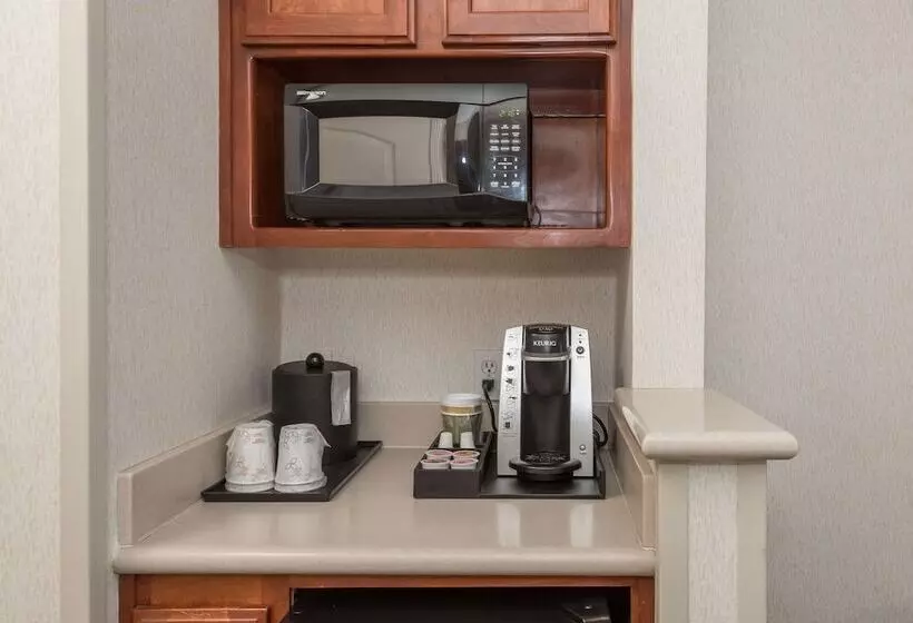 호텔 Hilton Garden Inn Portland Airport