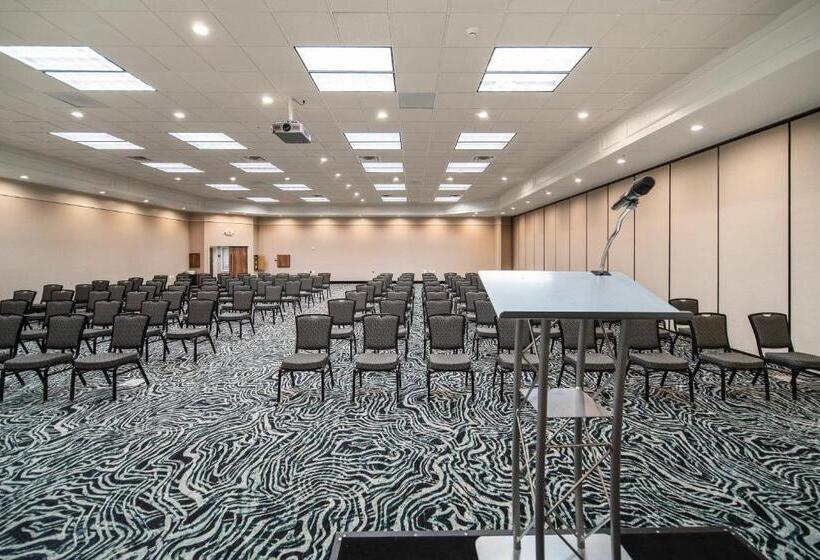 فندق Holiday Inn Kearney, An Ihg