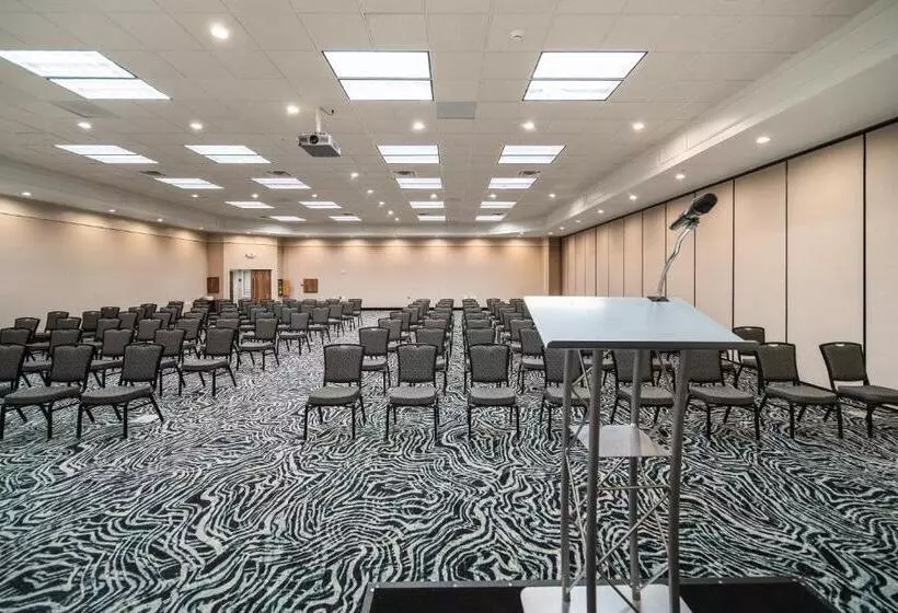 호텔 Holiday Inn Kearney, An Ihg