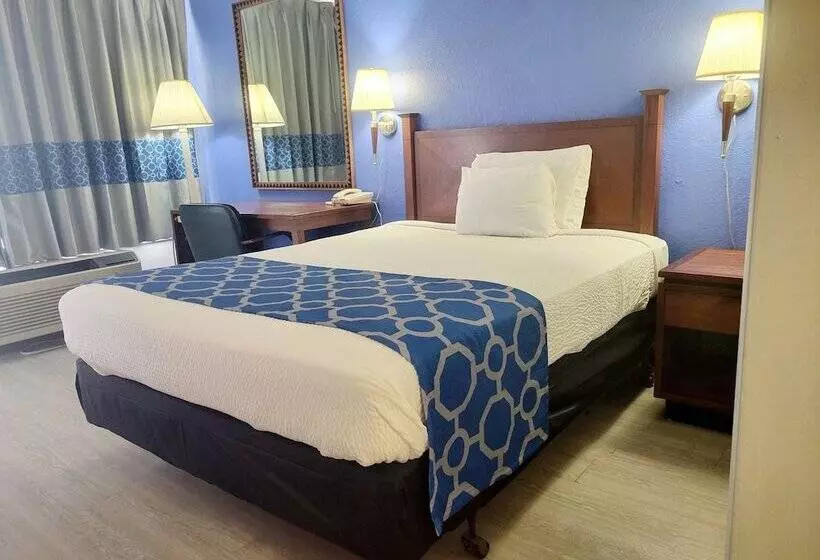 Отель Howard Johnson by Wyndham Hannibal