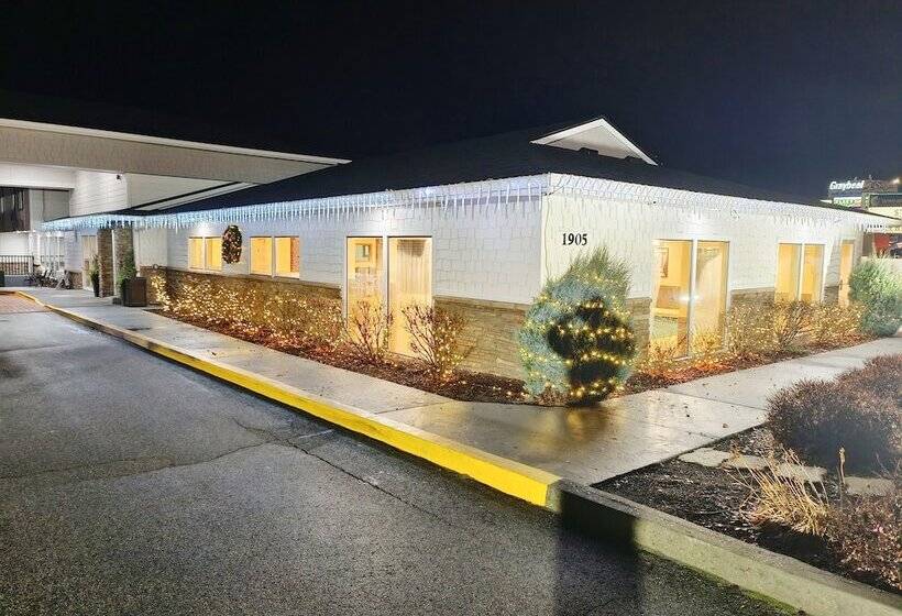 Otel Clarion Pointe Wenatchee