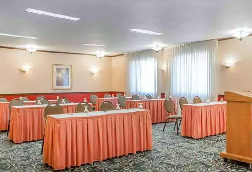 ホテル La Quinta Inn & Suites By Wyndham South Holland