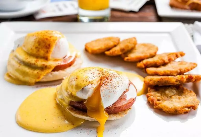 Opal Key Resort & Marina