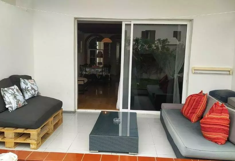Great Holiday Break Flat