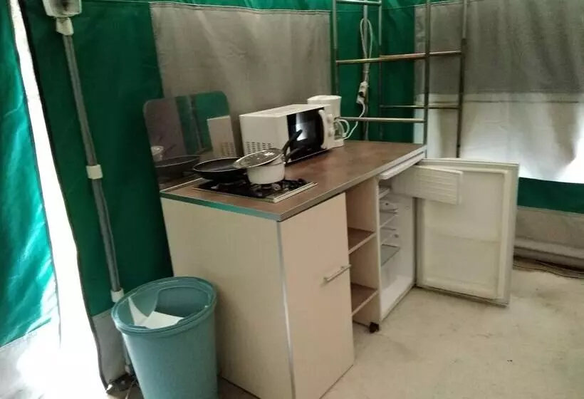 ホテル Camping Les Ombrages De L Adour