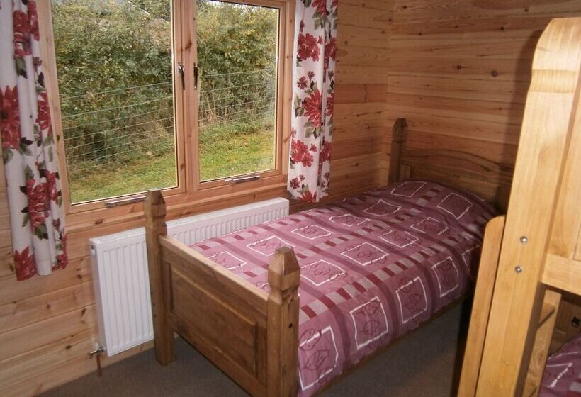 Long Mountain Centre