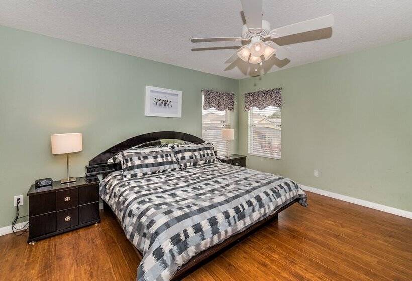 Emerald Island #1 7 Bed 6 Baths Villa