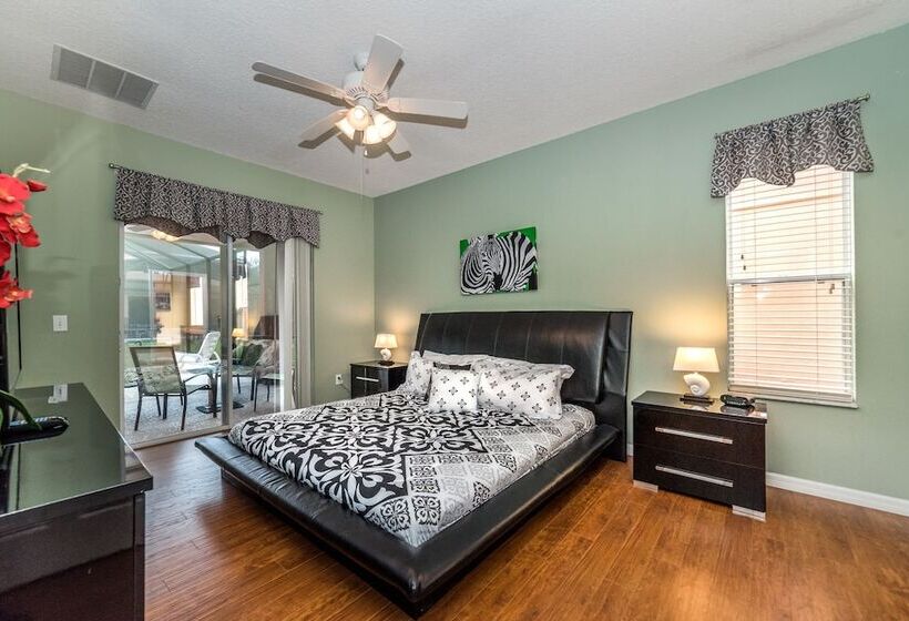 Emerald Island #1 7 Bed 6 Baths Villa