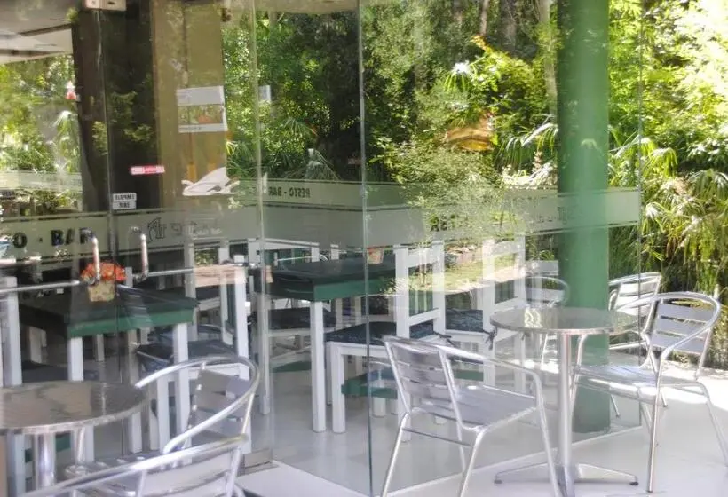 مسافرخانه Complejo Aroma S