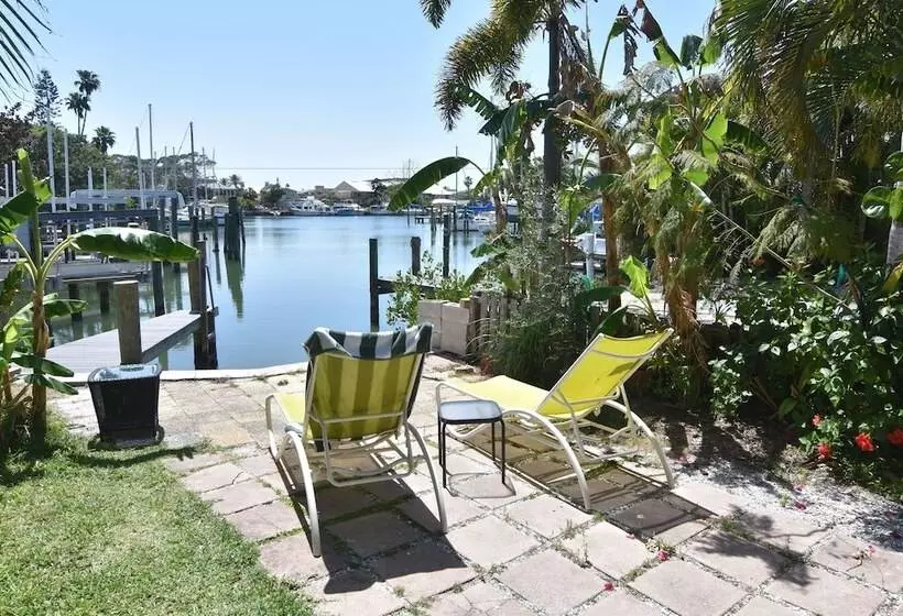 Oasis At John S Pass Madeira Beach