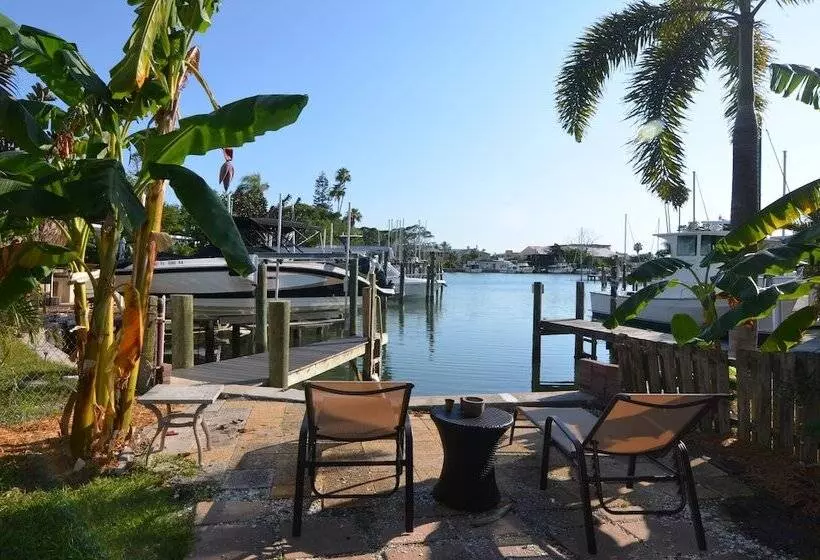 Oasis At John S Pass Madeira Beach