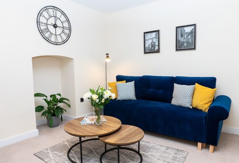 Suite On The High Street